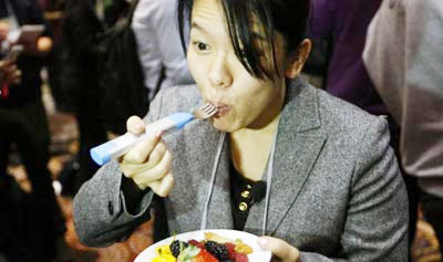  از کارد و چنگال هوشمند غذاخوری تا فبلت و تلویزیون‌های فوق اچ‌دی 