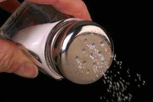 ۱۴ کار جالبی که می‌توانید با نمک انجام بدهید