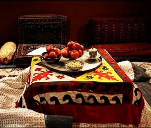 چیدمان شب یلدا,چیدمان کرسی شب یلدا,چیدمان سفره شب یلدا