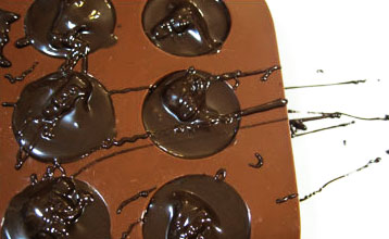 طرز تهیه شکلات کاراملی