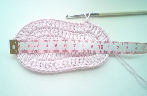 Knitted baby shoes (7)