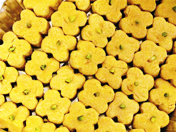 آموزش پخت شیرینی نخودچی,دستور پخت شیرینی نخودچی,طرز تهیه شیرینی نخودچی