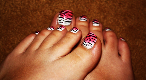 عکس مدل های لاک ناخن پا,عکس مدل لاک ناخن پا,عکس مدل لاک زدن ناخن پا