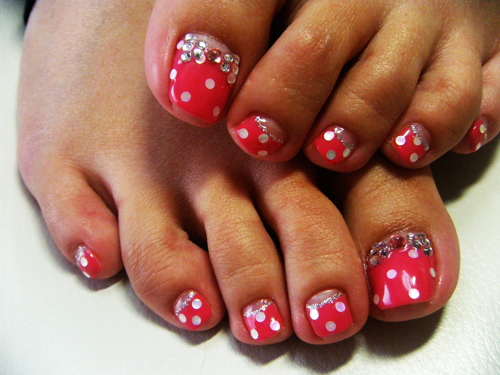 عکس مدل های لاک ناخن پا,عکس مدل لاک ناخن پا,عکس مدل لاک زدن ناخن پا