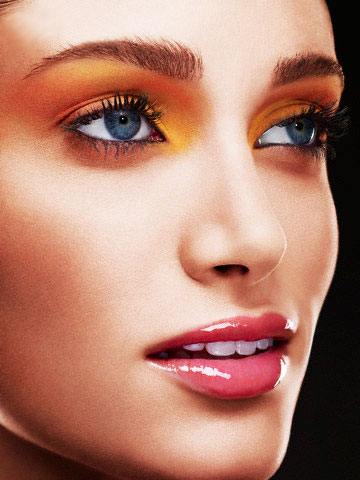 آرایش چشم ابی