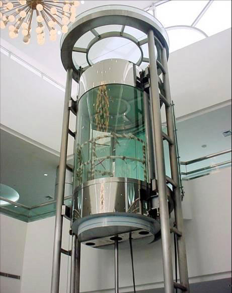  کارهایی که میشه تو آسانسور انجام داد 